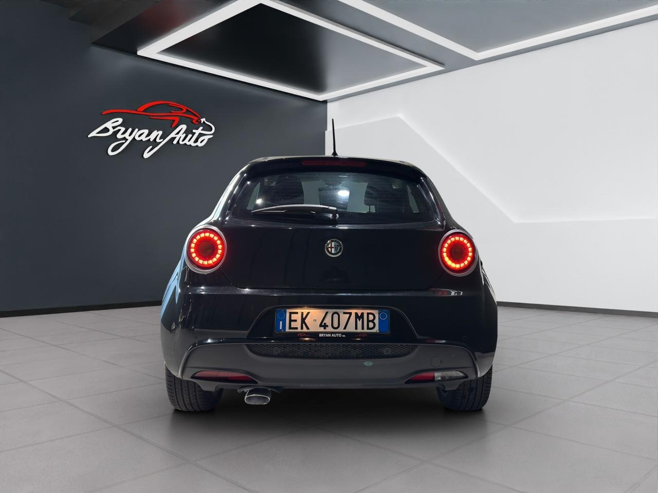 Alfa Romeo MiTo 1.3 jtdm-2 BlackLine Collection 95cv