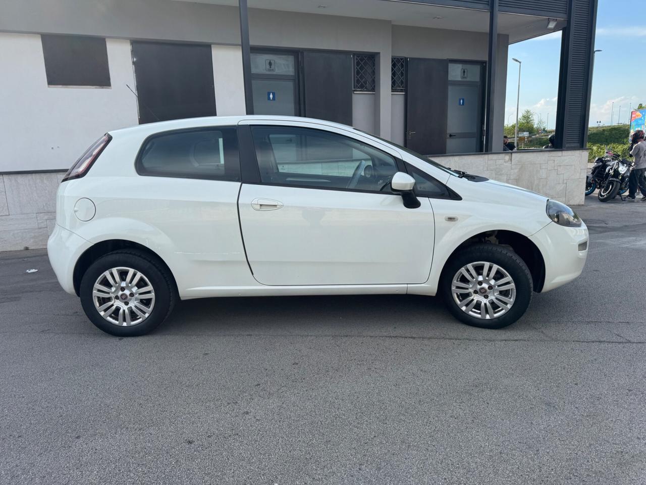 Fiat Punto 1.4 8V 3 porte Natural Power Lounge