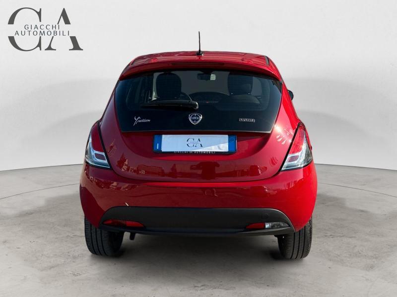 Lancia Ypsilon 1.0 firefly hybrid Silver s&s 70cv