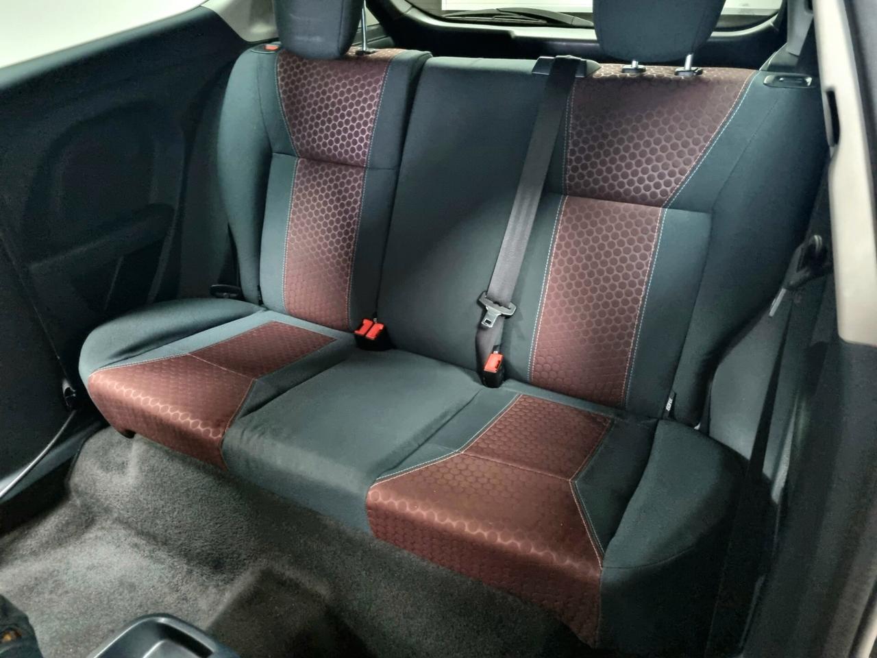 FORD FIESTA 1.2 BENZINA 82CV 3p. TITANIUM NEOPATENTATI