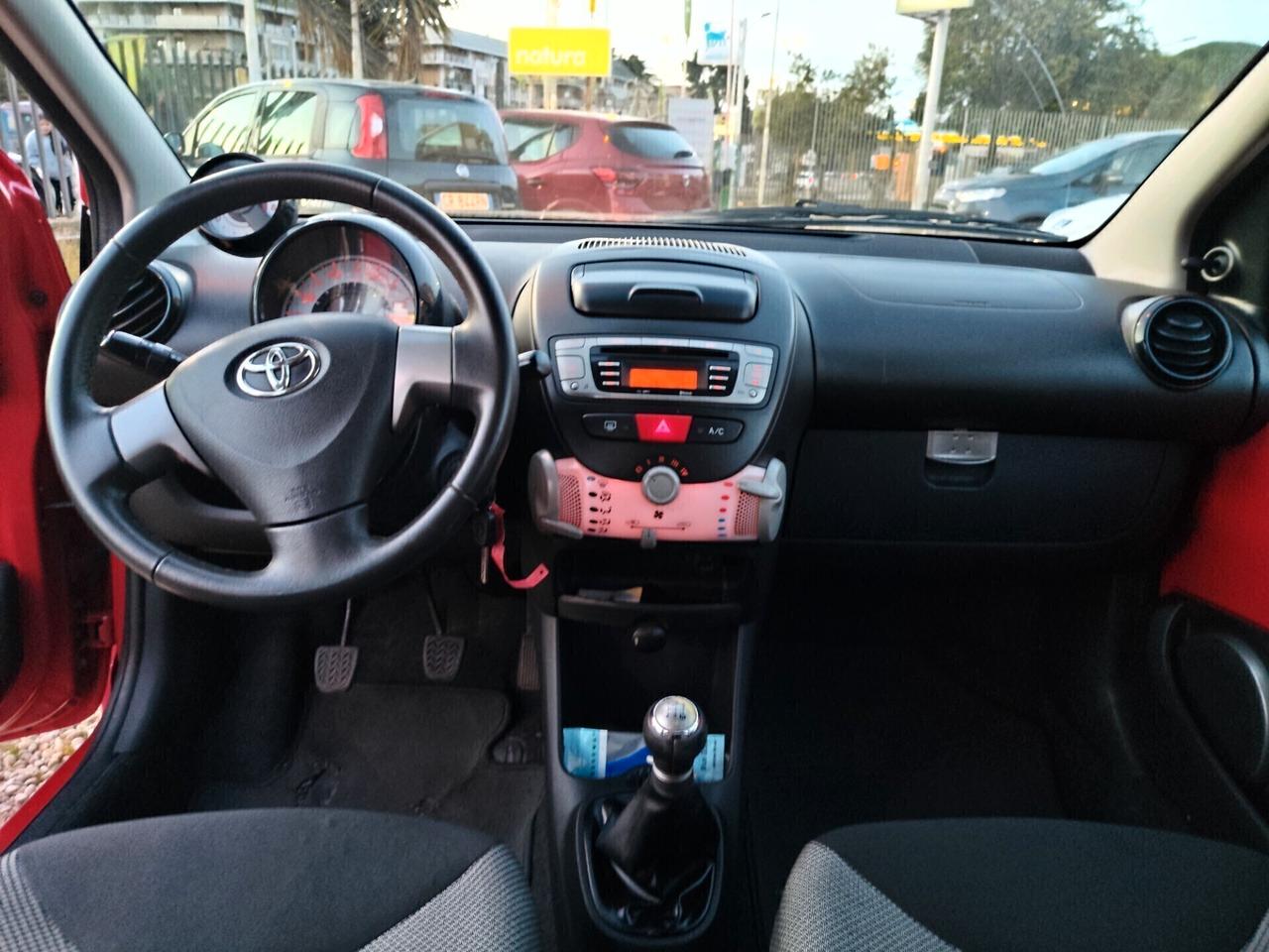Toyota Aygo 1.0 5 porte NEOPATENTATI