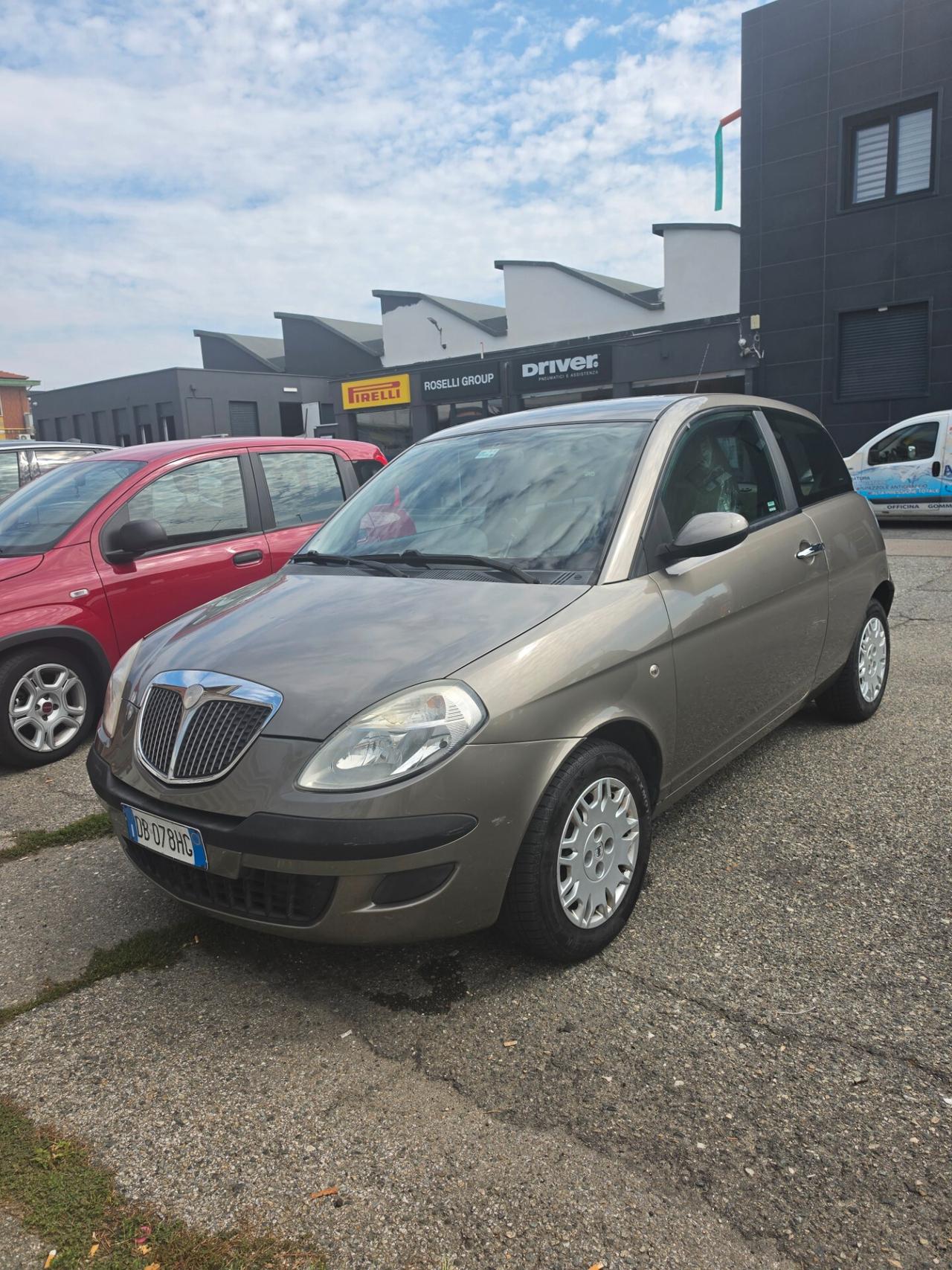 Lancia Ypsilon 1.2 Argento