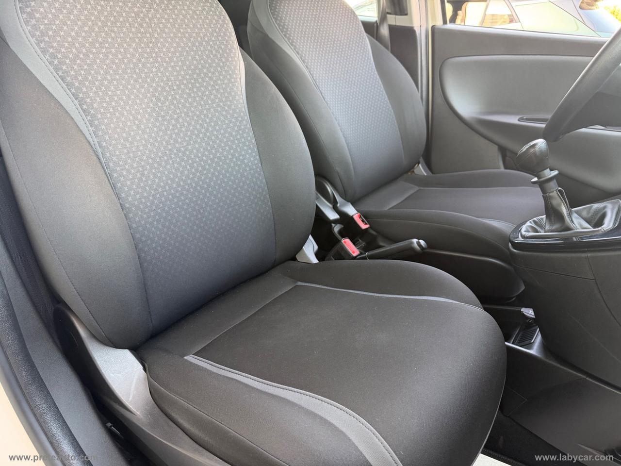 LANCIA Ypsilon 1.2 69 CV 5p. Silver