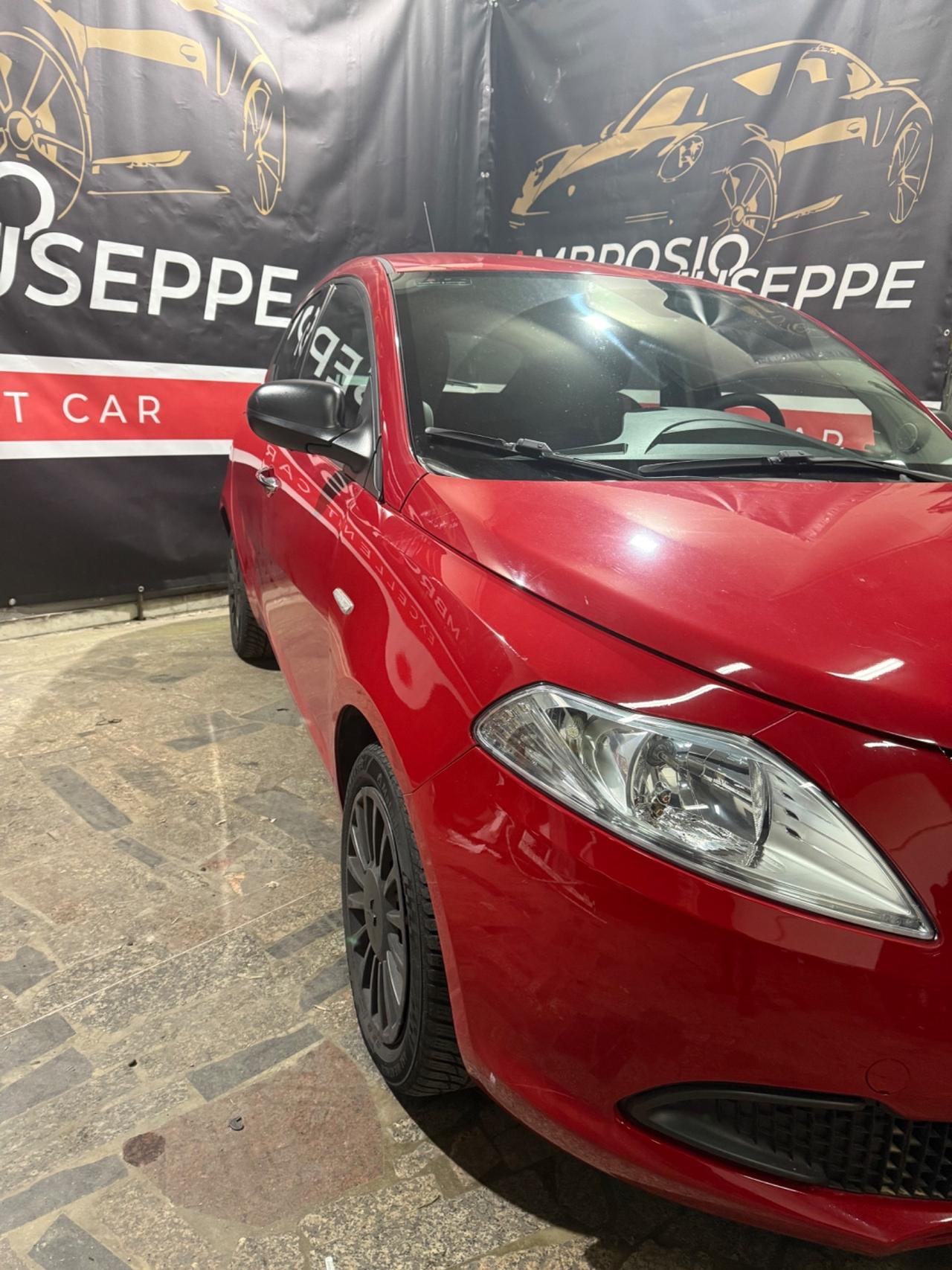 Lancia Ypsilon 1.2 69 CV 5 porte GPL Ecochic Gold