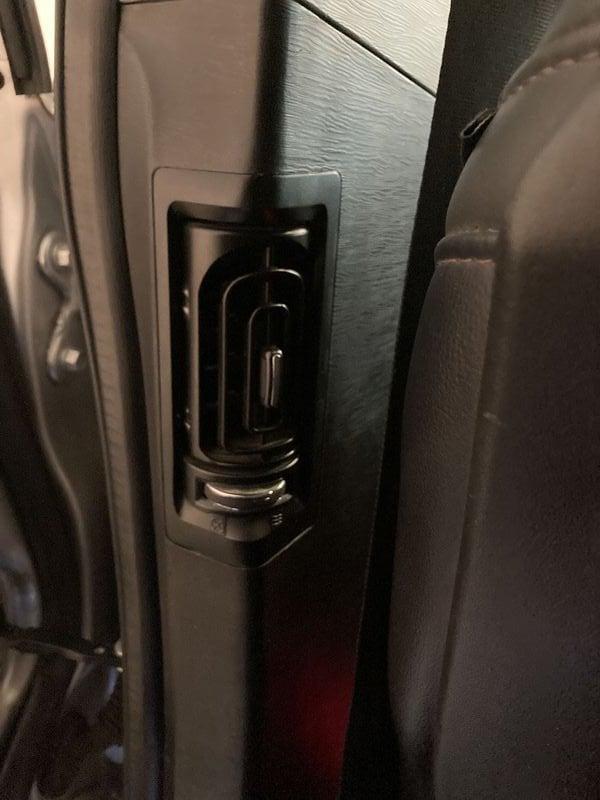 Mahindra XUV500 XUV500 2.2 16V FWD W8