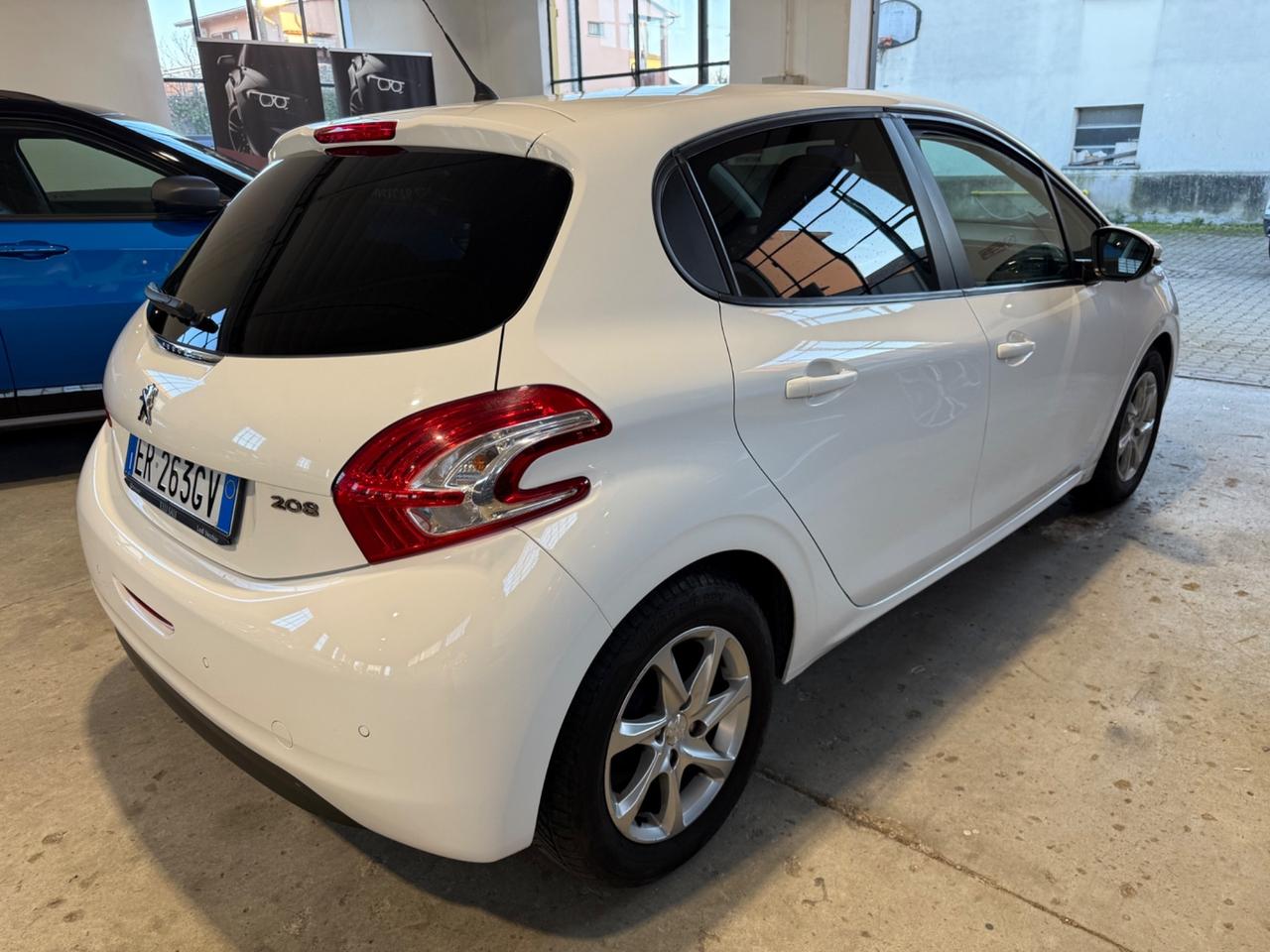Peugeot 208 1.4 HDi 68 CV 5 porte Active UNICOPROP CINGHIA FATTA