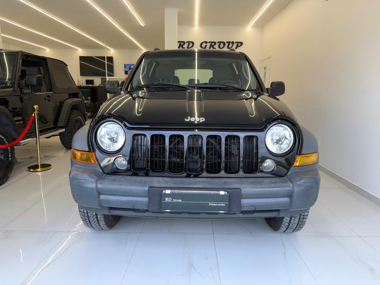 Jeep Cherokee 2.8 CRD Sport automatica