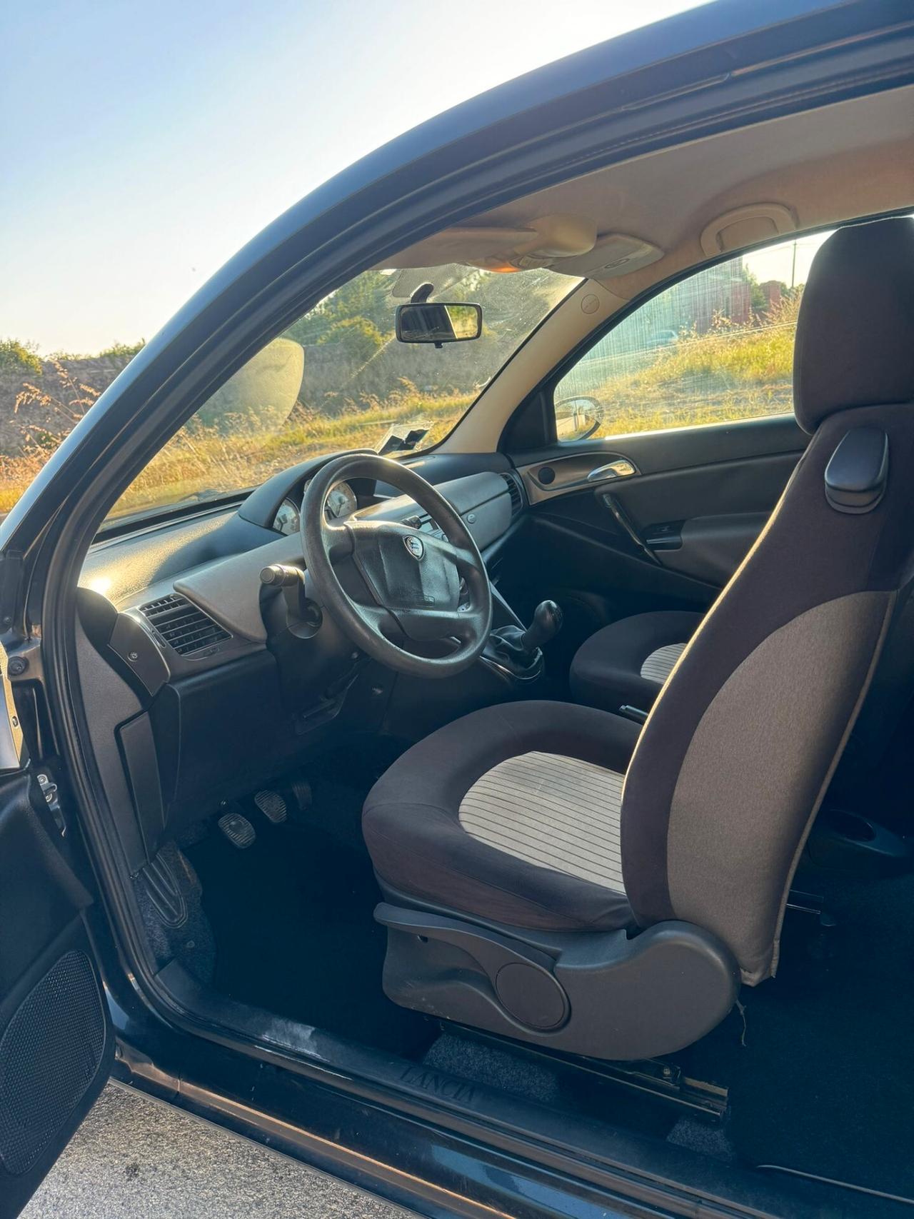 Lancia Ypsilon 1.3 MJT 75 CV Platino