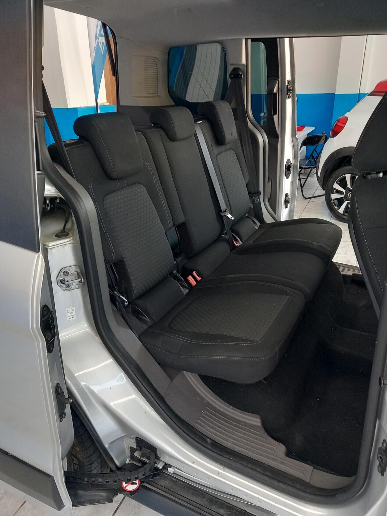 Ford Tourneo Connect 1.5 TDCi 120 CV anno 2019 km 125 mila