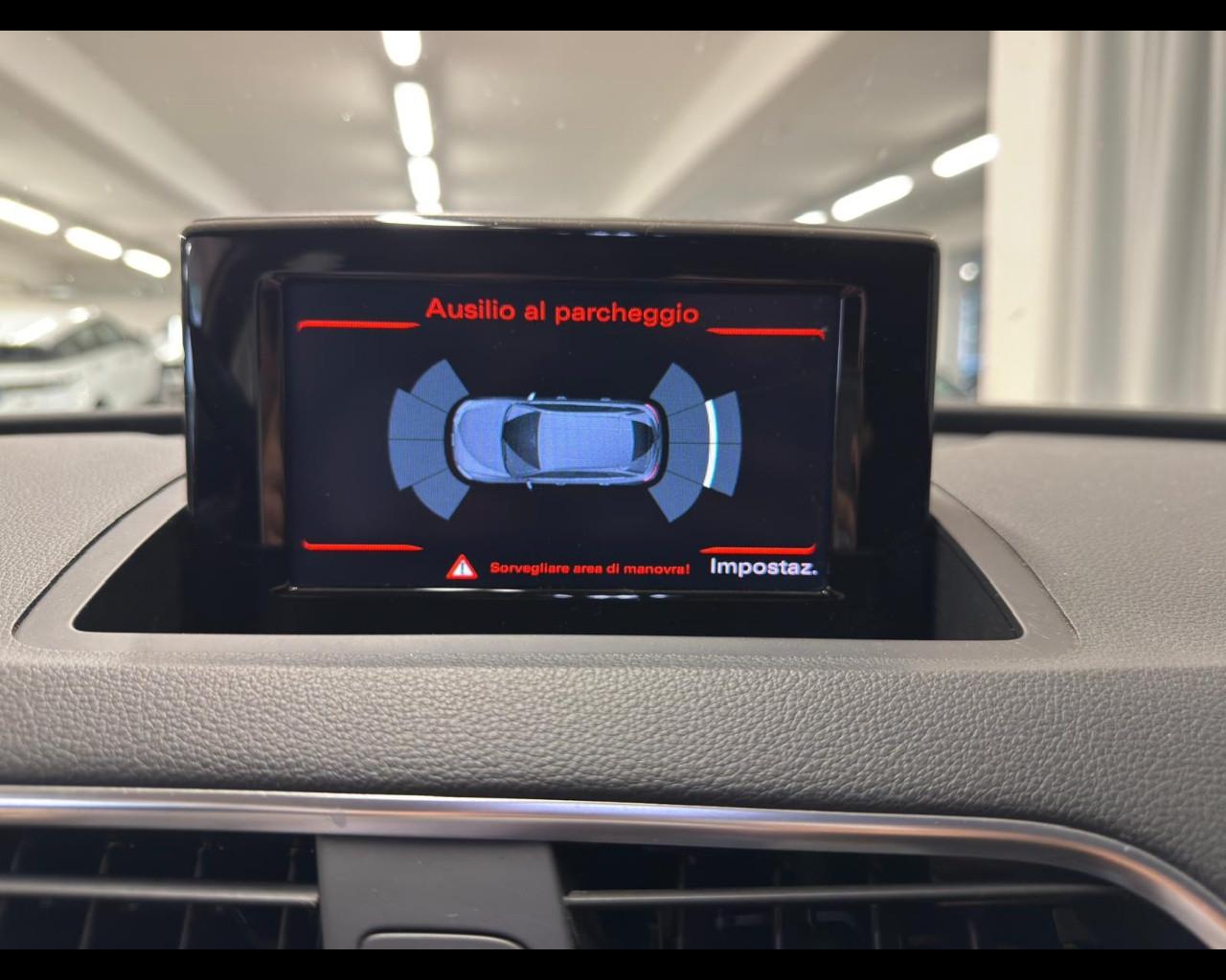 AUDI Q3 - Q3 2.0 TDI 120 CV Business