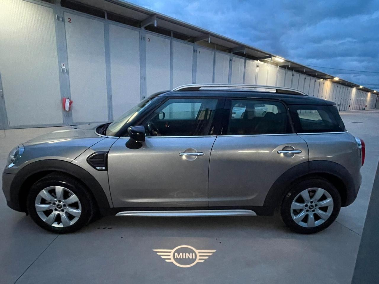 Mini Cooper D Countryman 2.0 Business Automatica