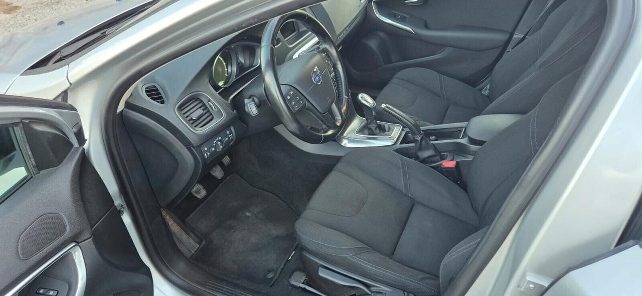 Volvo V40 CrossCountry V40 D2 1.6 Moment.-11/2013