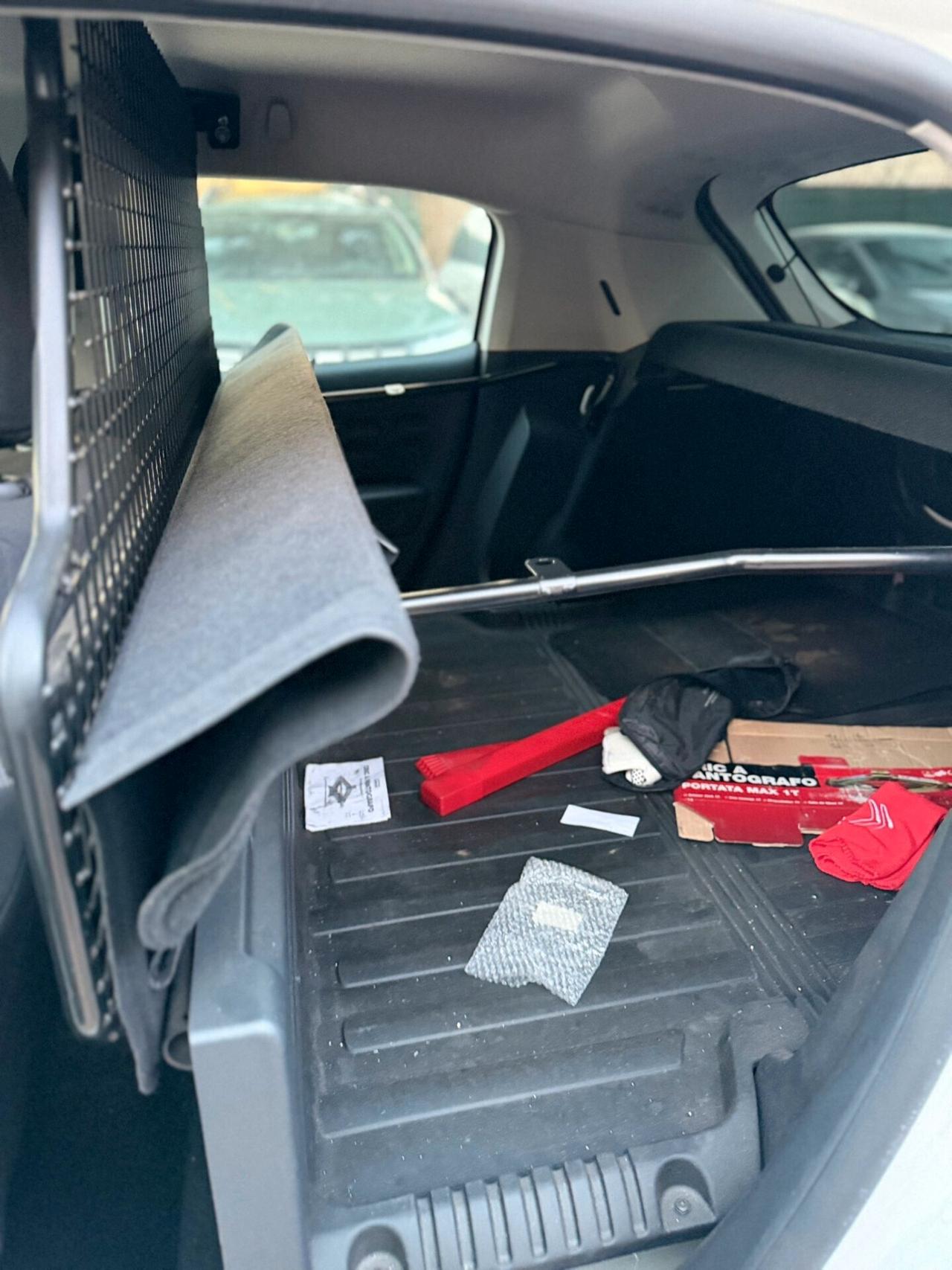 Citroen C3 BlueHDi 100 S&S Van Feel Con Catena Rumorosa