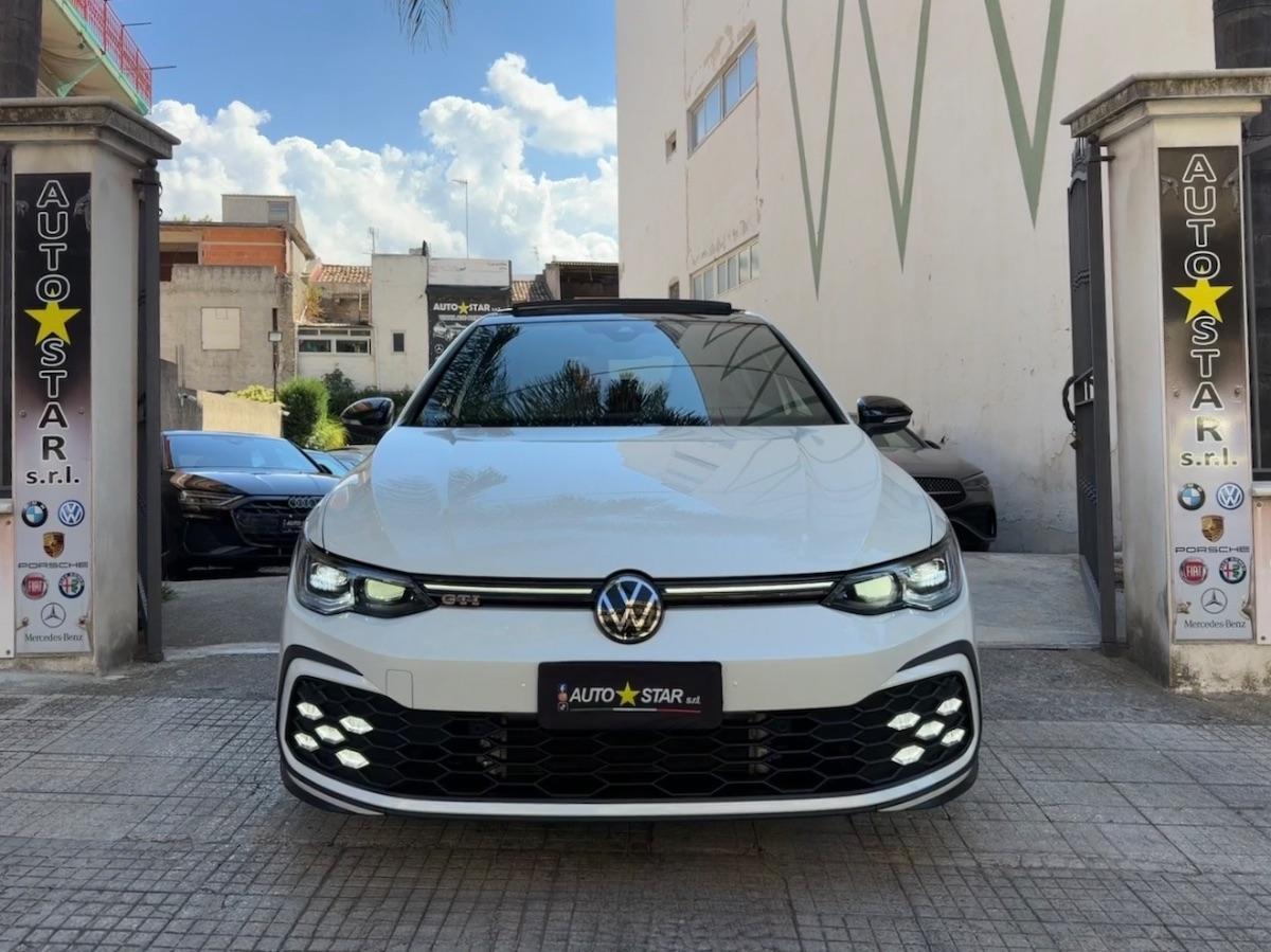 Volkswagen Golf 8 GTI 2.0 TSI 245CV