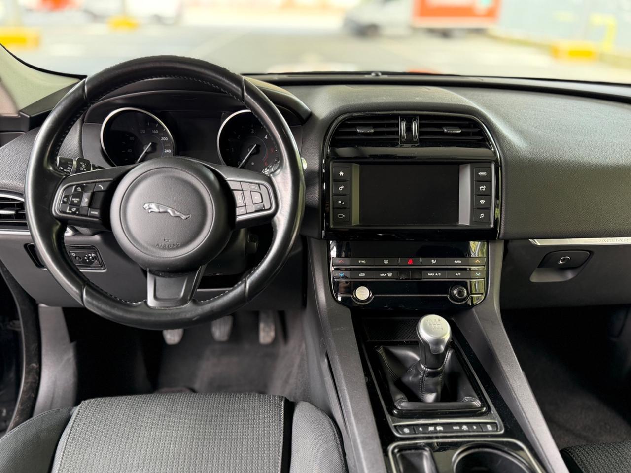 Jaguar F-Pace 2.0 D 180 CV AWD manuale - 2017 euro6