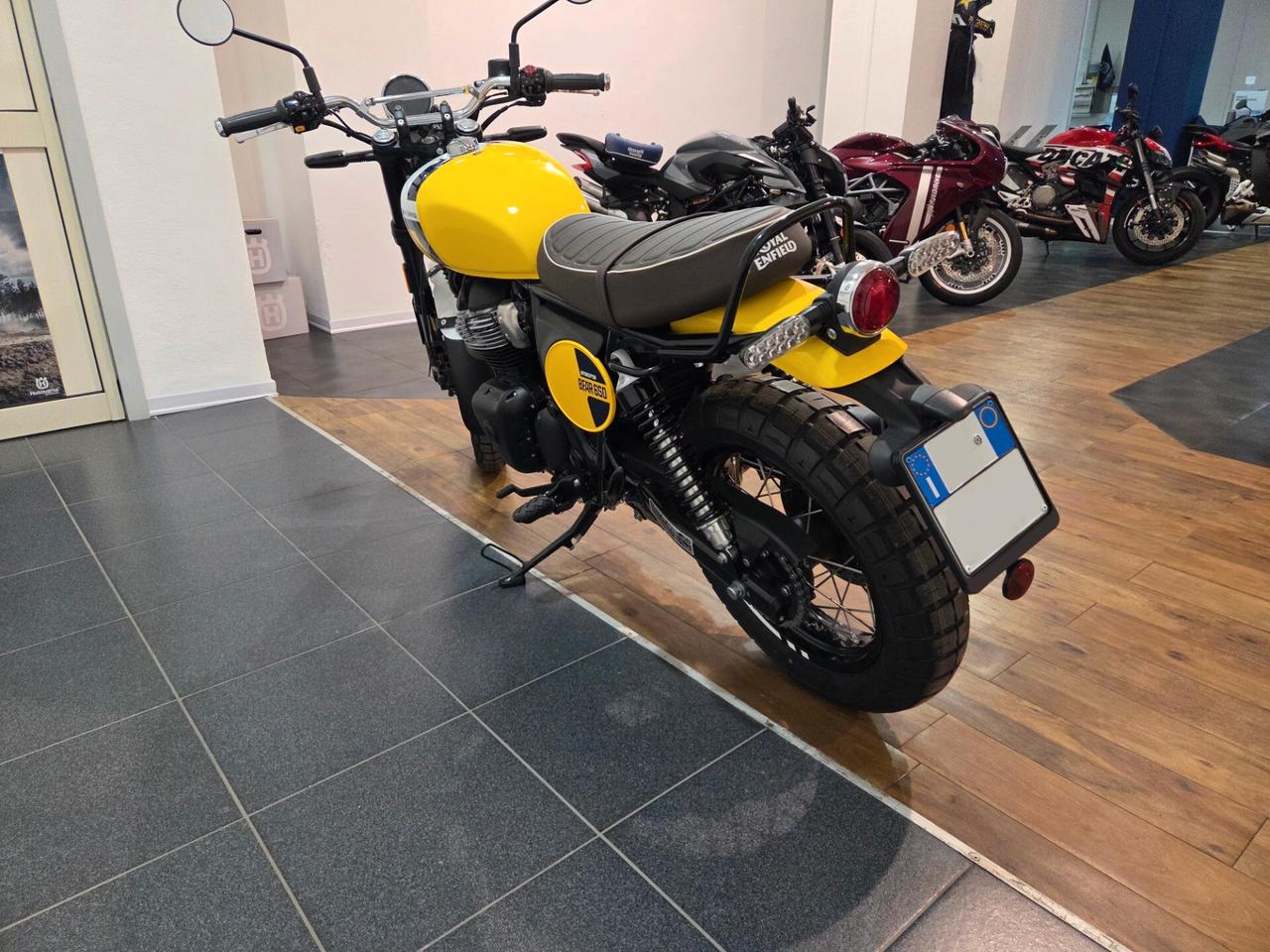 Royal Enfield Interceptor Bear 650