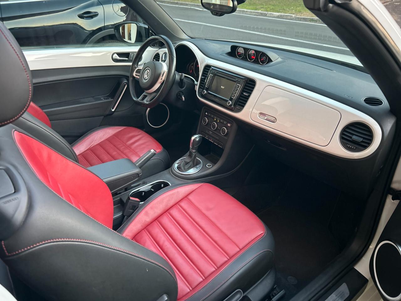 Volkswagen Maggiolino Cabrio 1.4 TSI 60's anniversary pack , pelle, led, cerchi 18"