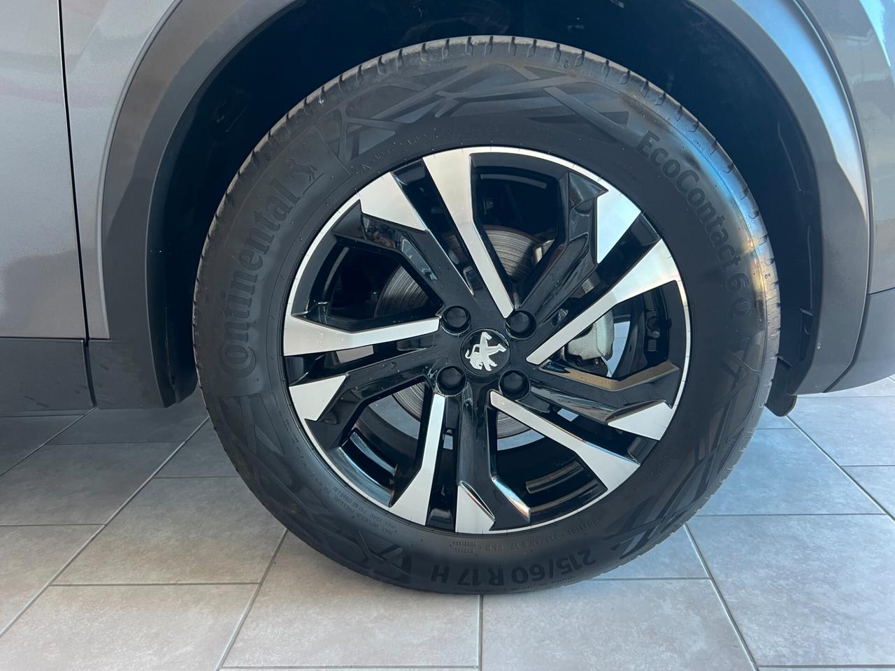 Peugeot 2008 PureTech 100 S&S Allure Pack