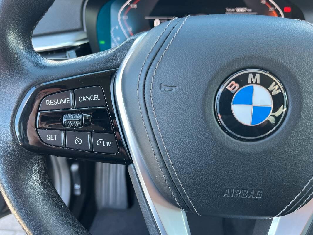 BMW Serie 5 Touring 520d mhev 48V xdrive Business auto