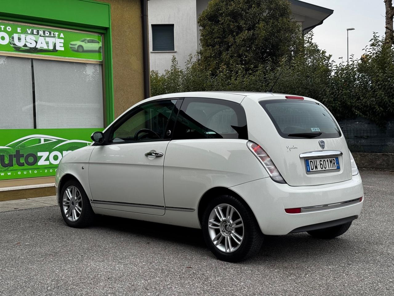 Lancia Ypsilon 1.4 GPL Neopatentati