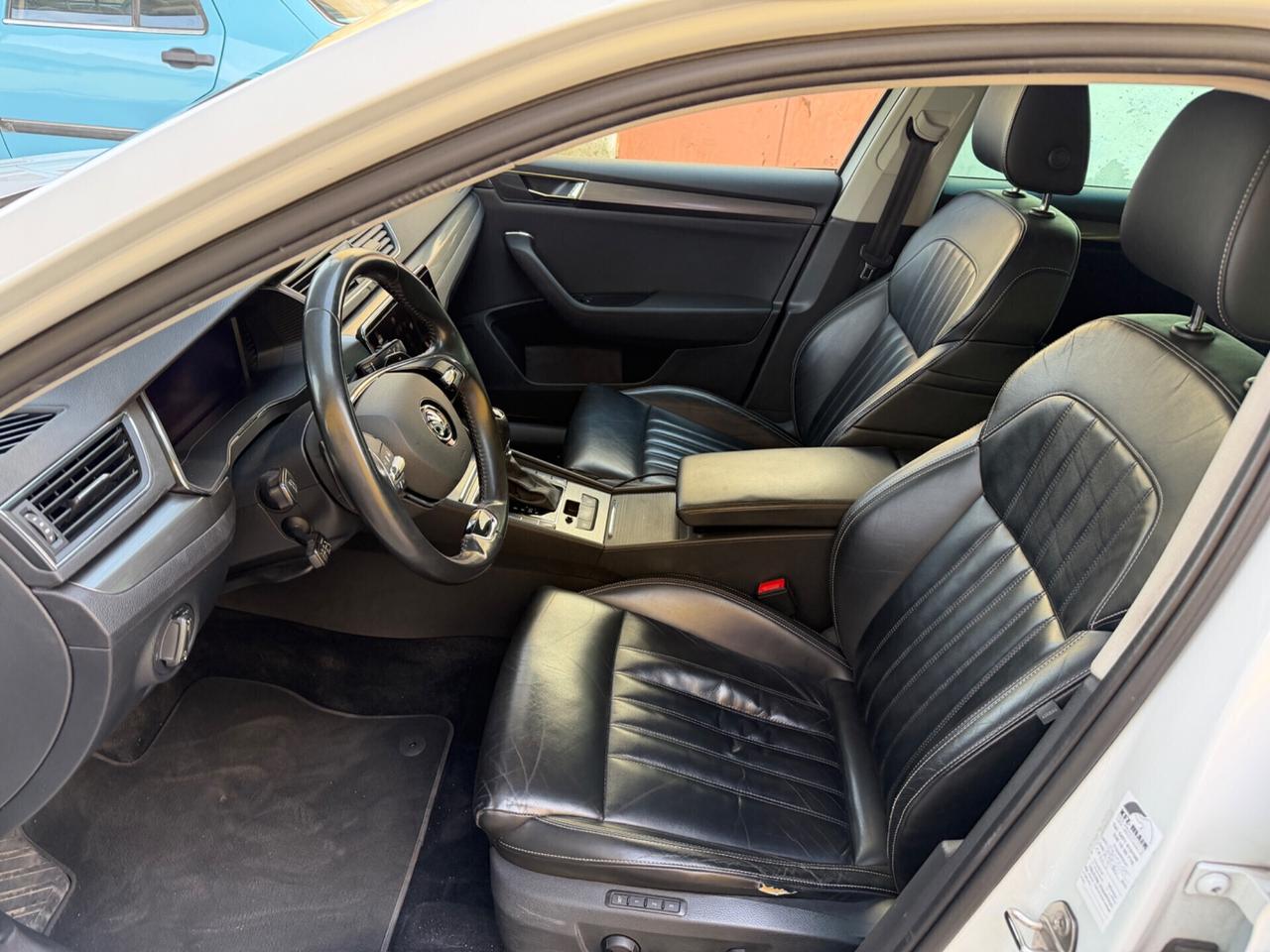 Skoda Superb 2.0 TDI 200 CV DSG 4x4 Full Optional