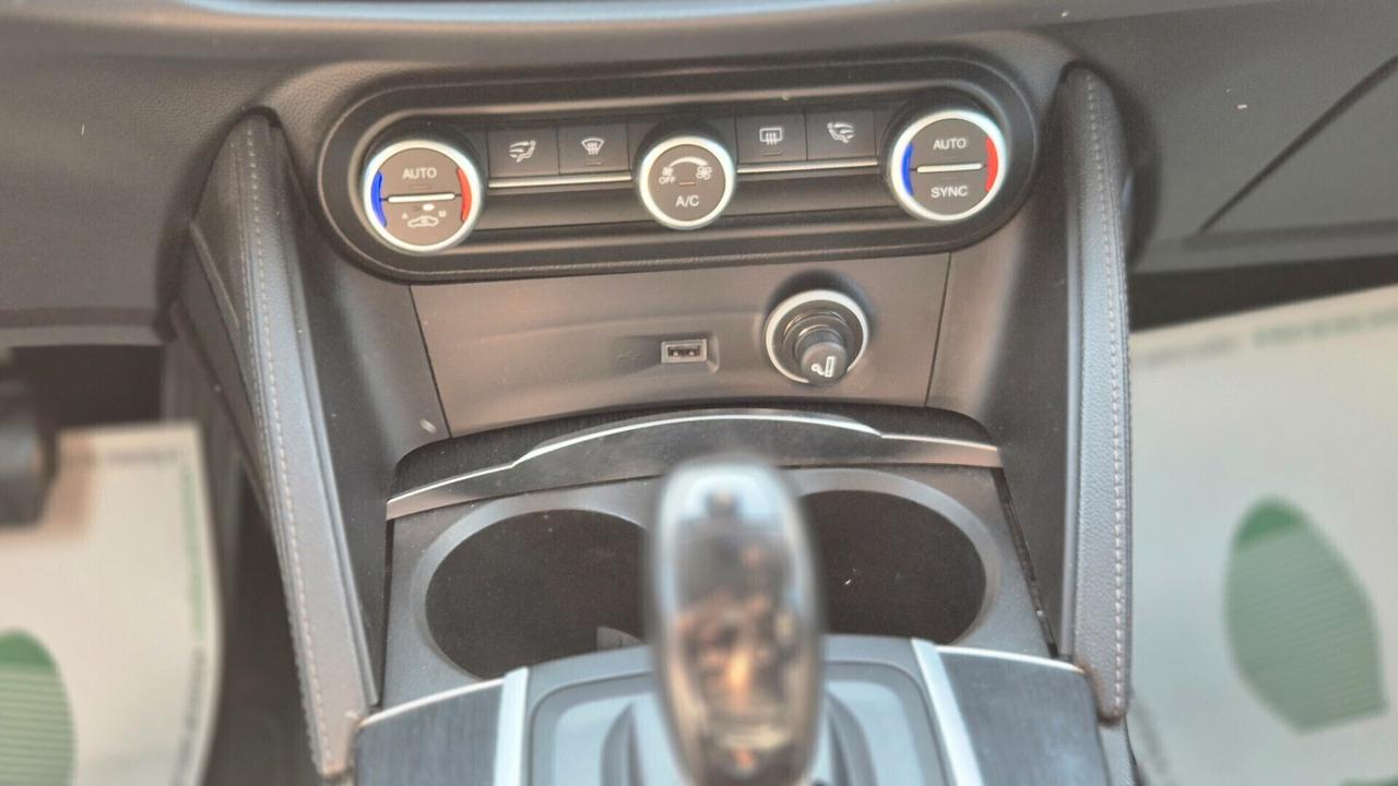Alfa Romeo Stelvio 2.2 Turbodiesel 210 CV Q4 Veloce