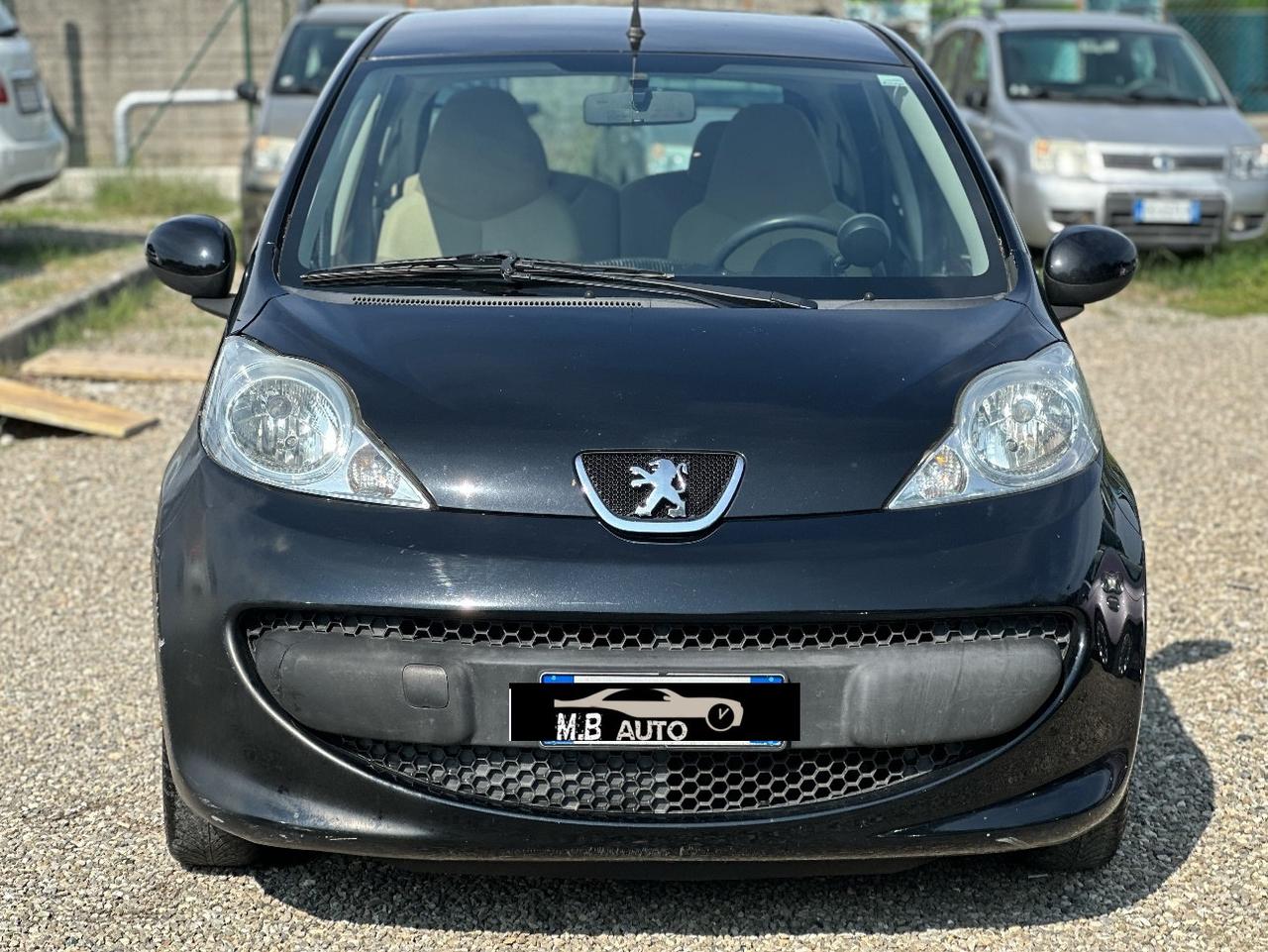 Peugeot 107 1.0 (130.000KM)5PORTE NEOPATENTATI