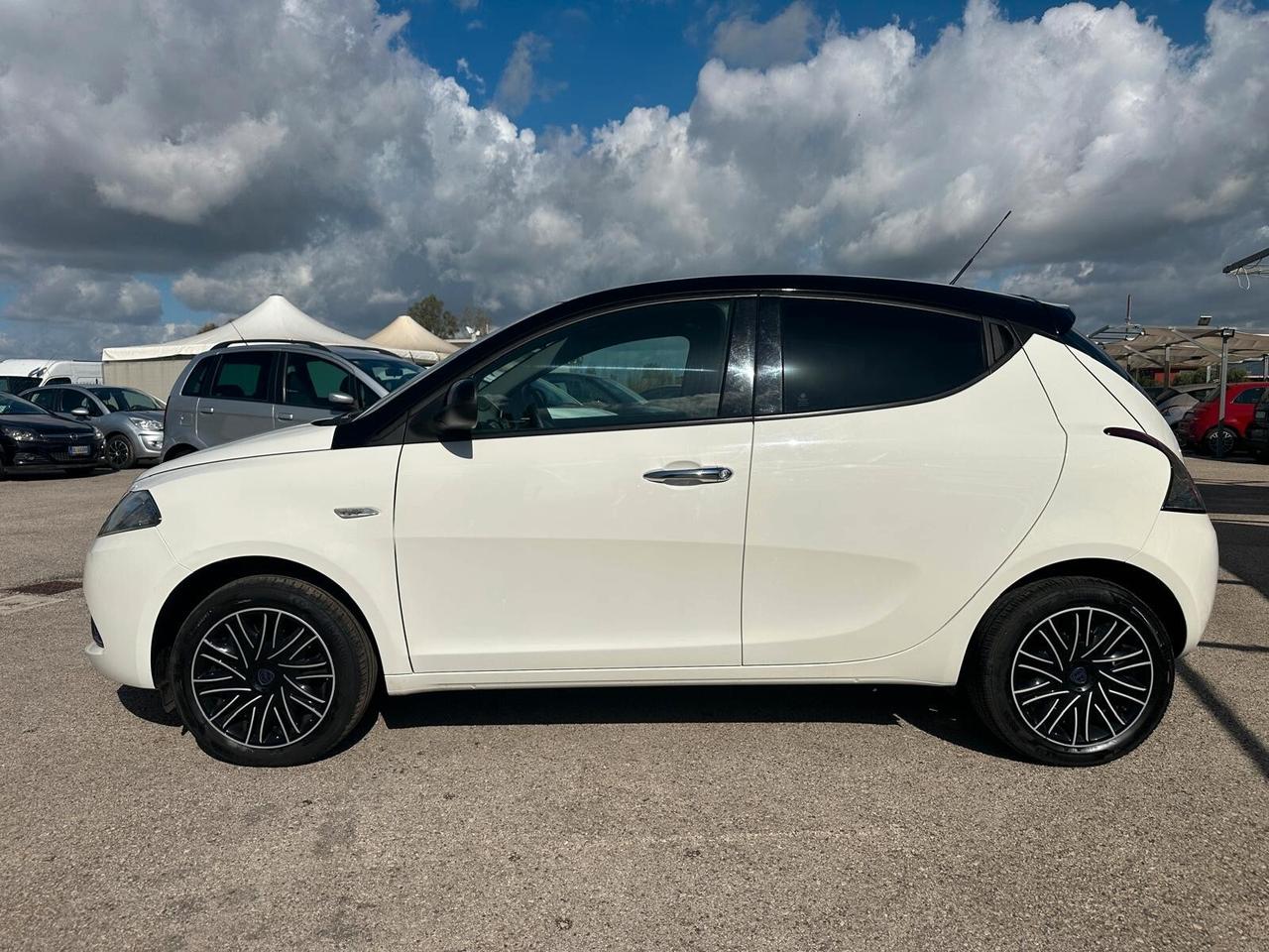 Lancia New Ypsilon 1.2 Benzina