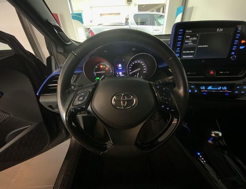 Toyota C-HR 2.0 Hybrid E-CVT Style