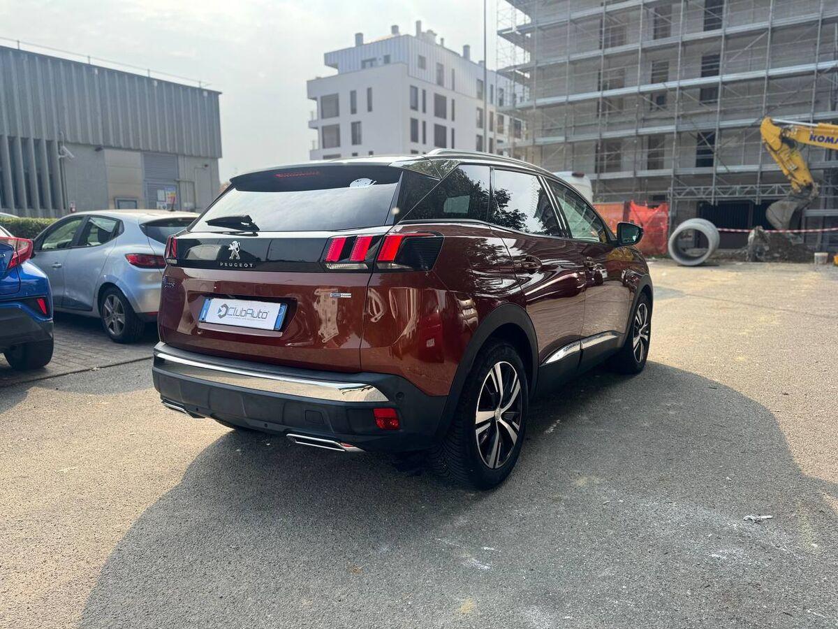 Peugeot 3008 1.2 pt t Active s&s 130cv