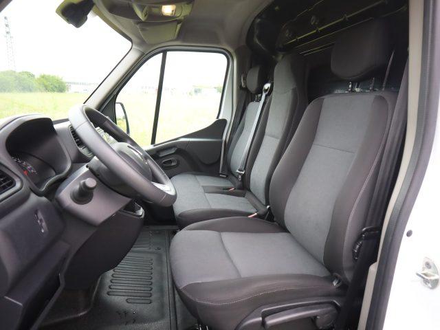 RENAULT Master Master T28 2.3 dCi 135 PC-TN Furgone Ice