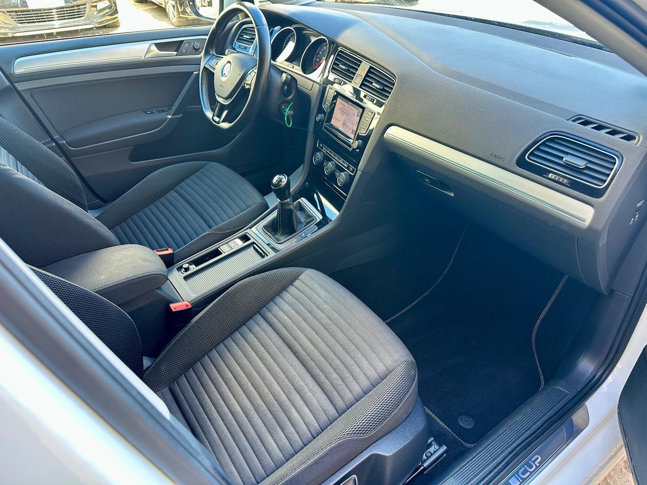 Volkswagen Golf 2.0 TDI 5p. CUP "Limited Edition"