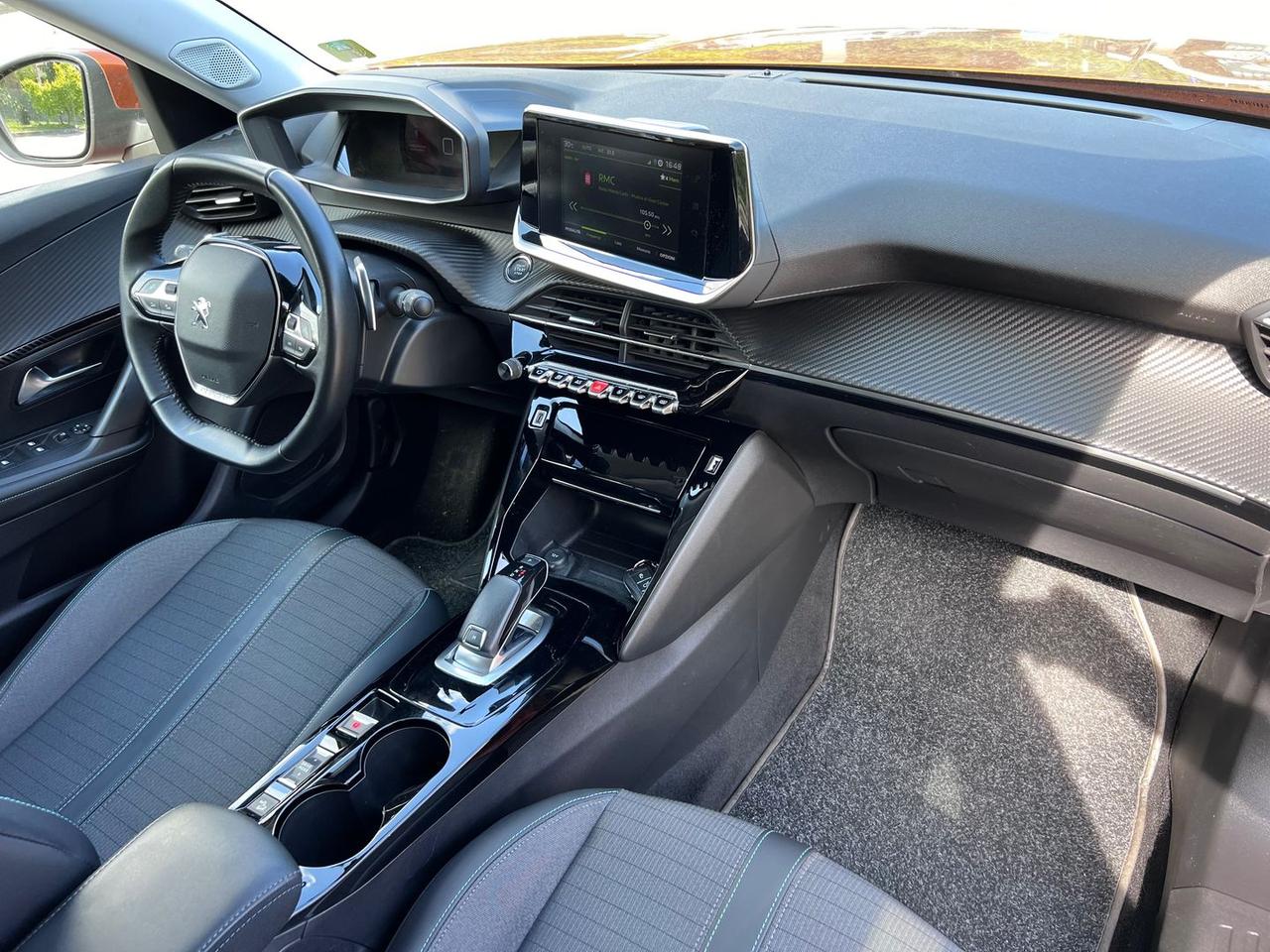 Peugeot 2008 Allure Pack 1.2 PureTech 130