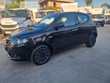 Lancia Ypsilon 1.0 FireFly 5 porte S&S Hybrid Gold Plus