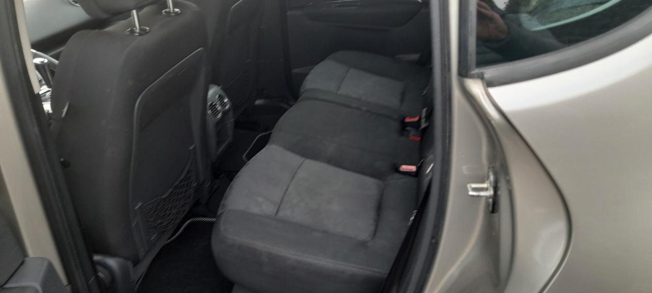 Peugeot 3008 1.6 HDi 110CV cambio robotizzato Premium
