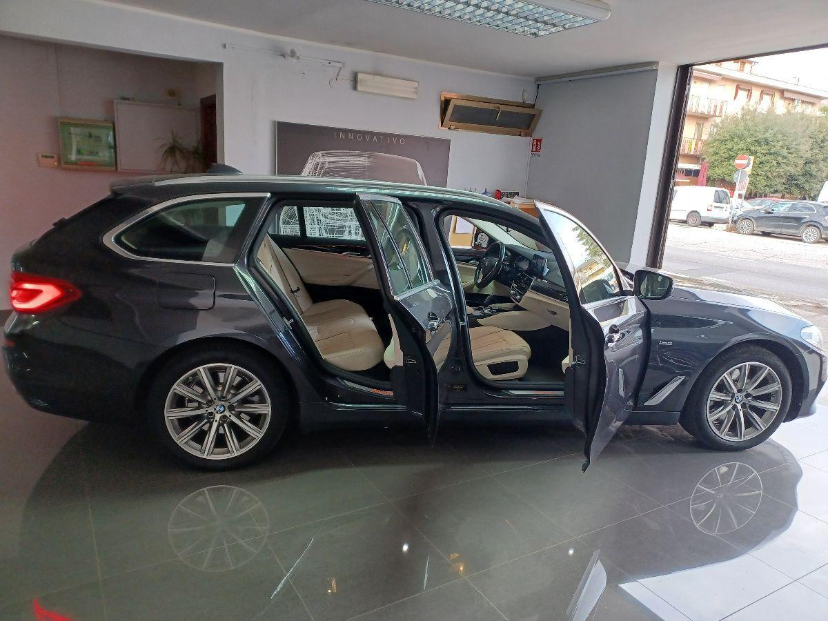 BMW - Serie 5 - 520d xDrive Touring Luxury