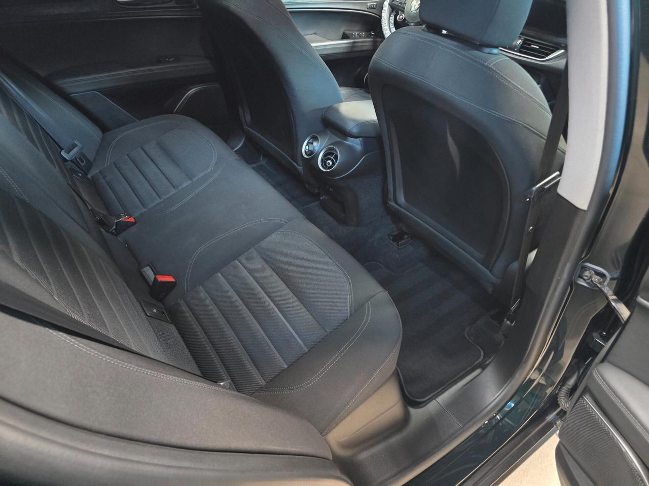 Alfa Romeo Stelvio 2.2 Turbodiesel Business IVA ESPOSTA