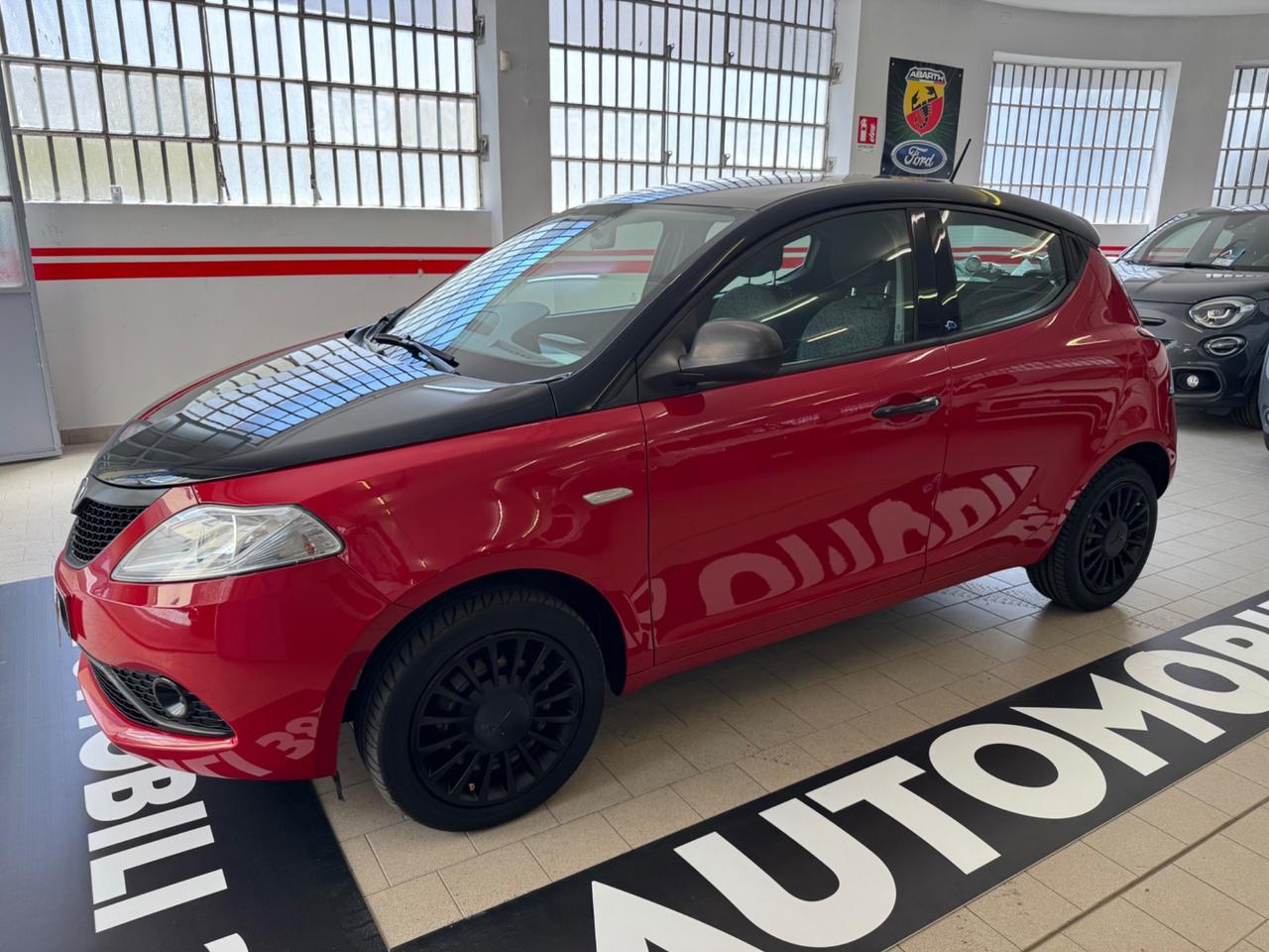 Lancia Ypsilon 1.2 69 CV 5 porte S&S Elefantino Blu