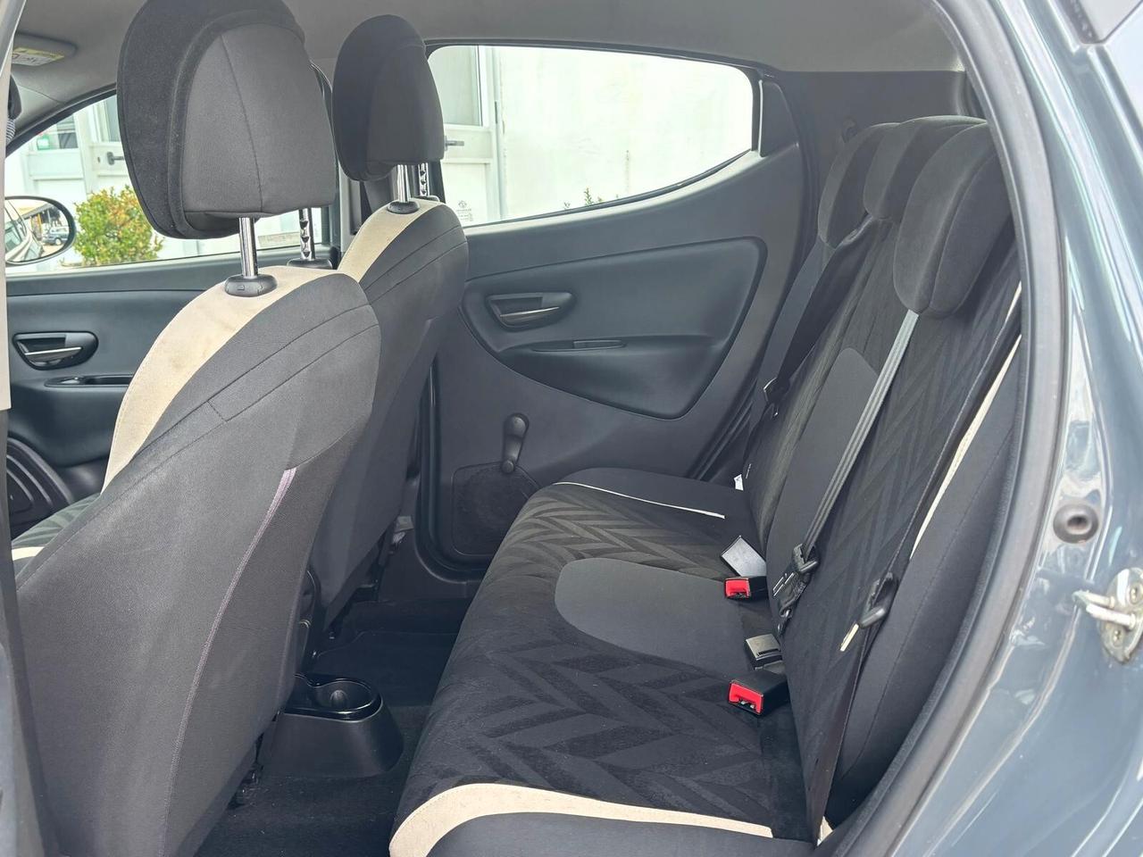 Lancia Ypsilon 1.2 69 CV 5 porte Gold