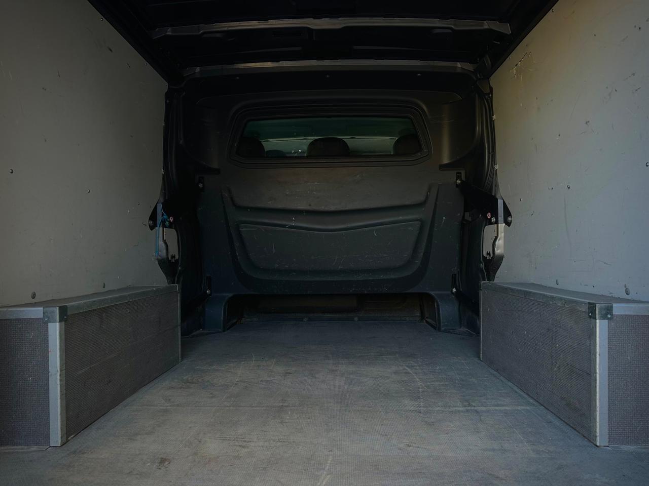 Opel Vivaro BiTurbo 6 Posti