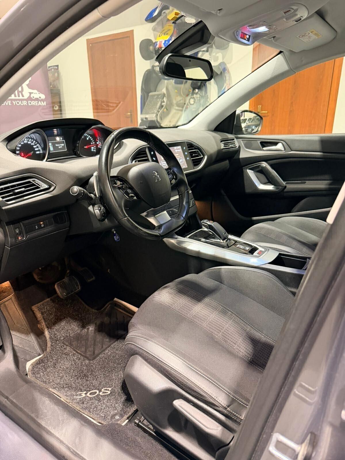 Peugeot 308 BlueHDi 130 S&S Allure