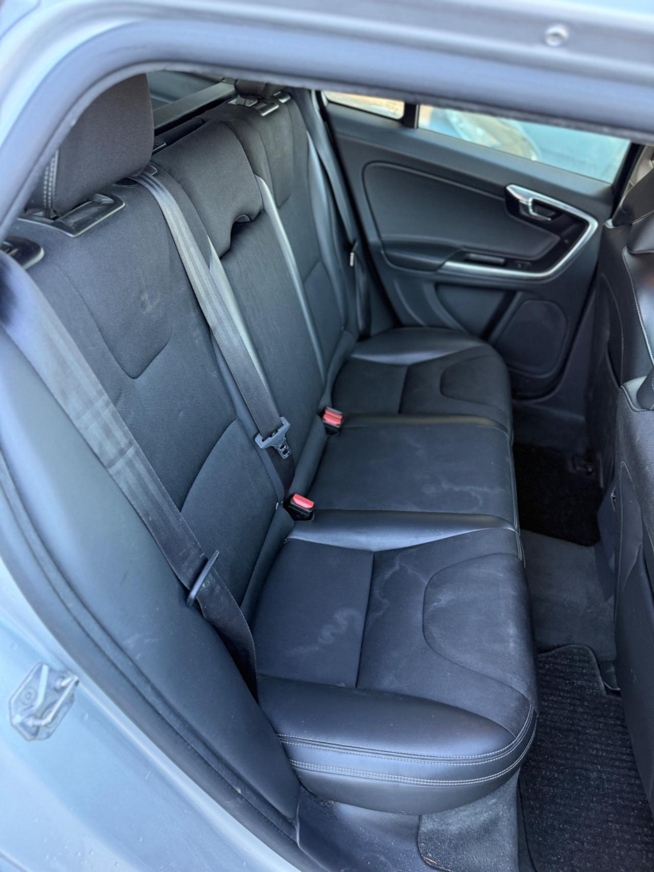 Volvo V60 D3 Geartronic Summum