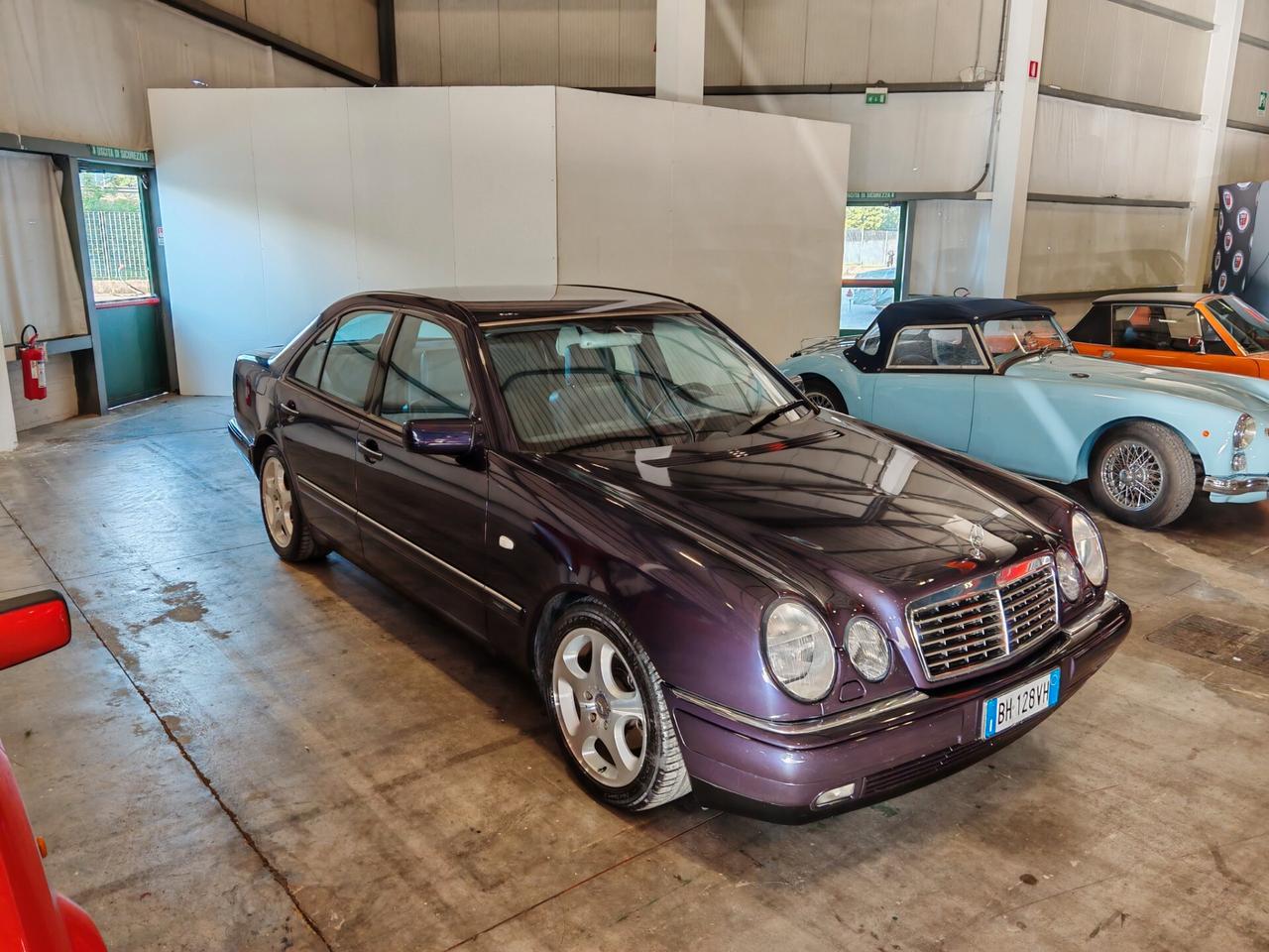 Mercedes-benz E 300 turbodiesel - Avantgarde -