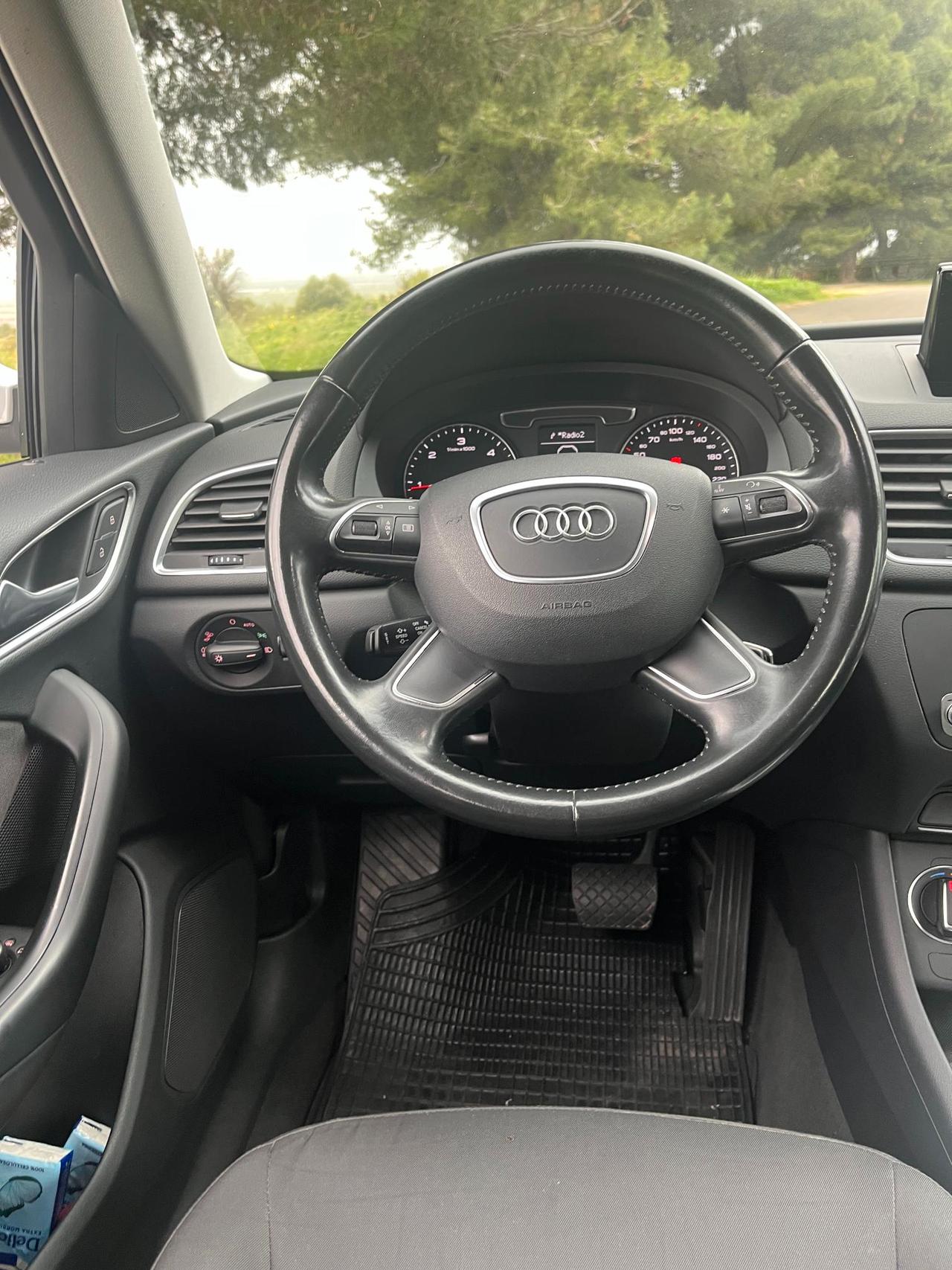 Audi Q3 2.0 tdi Business 150cv s-tronic