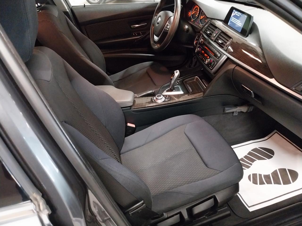 Bmw 316 316d Touring Luxury automatica