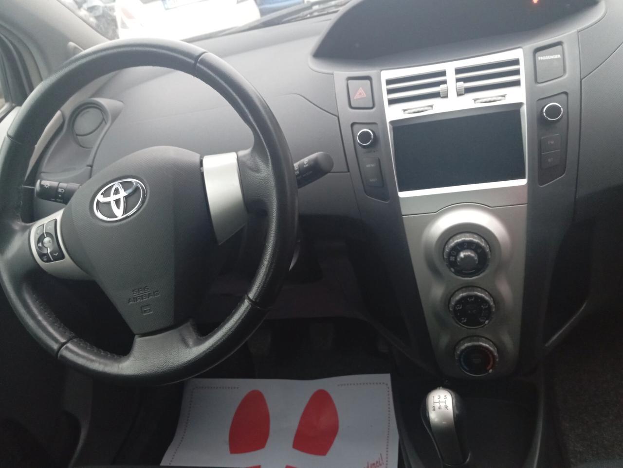 Toyota Yaris 1.0 5 porte Sol