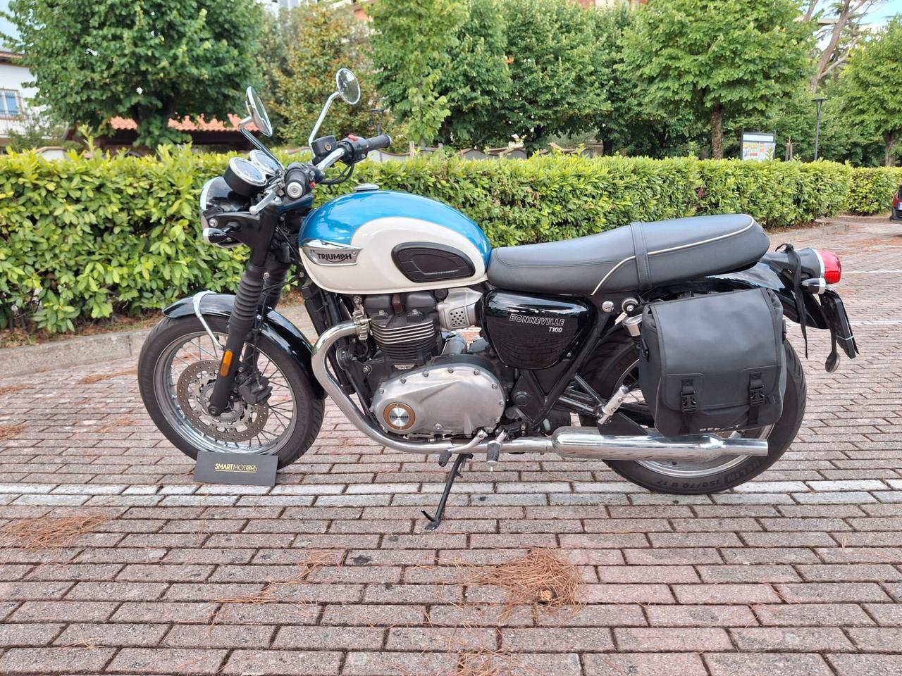 Triumph Bonneville T100