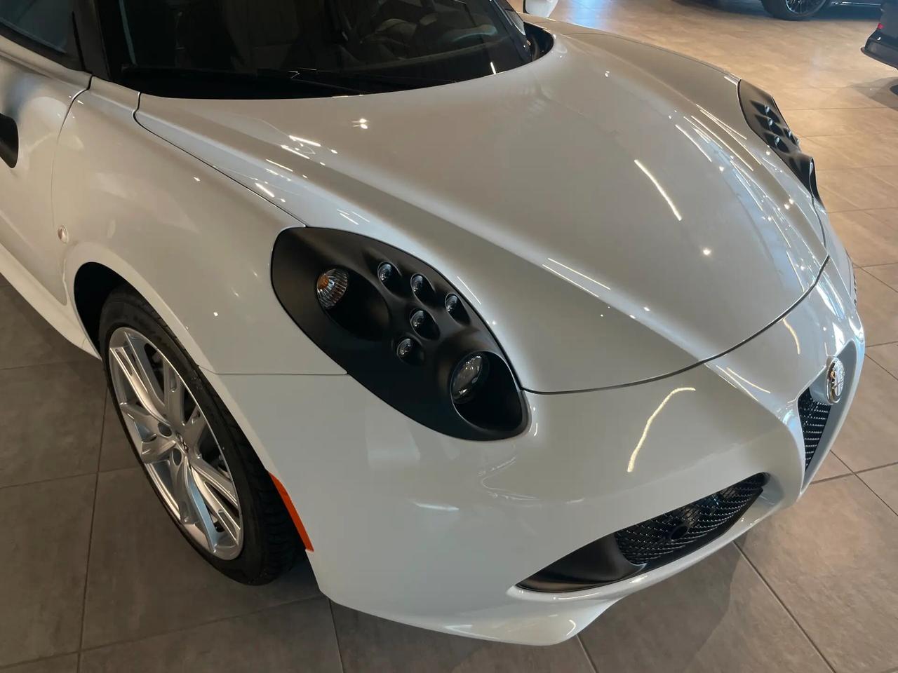 Alfa Romeo 4C 1750 TBi