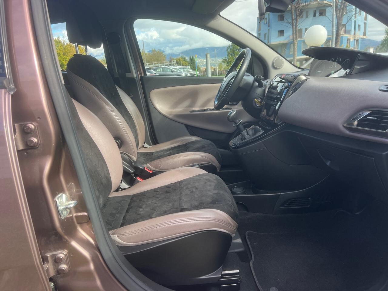 Lancia Ypsilon 1.2 69CV GPL Platinum-2015"UNIPRO"