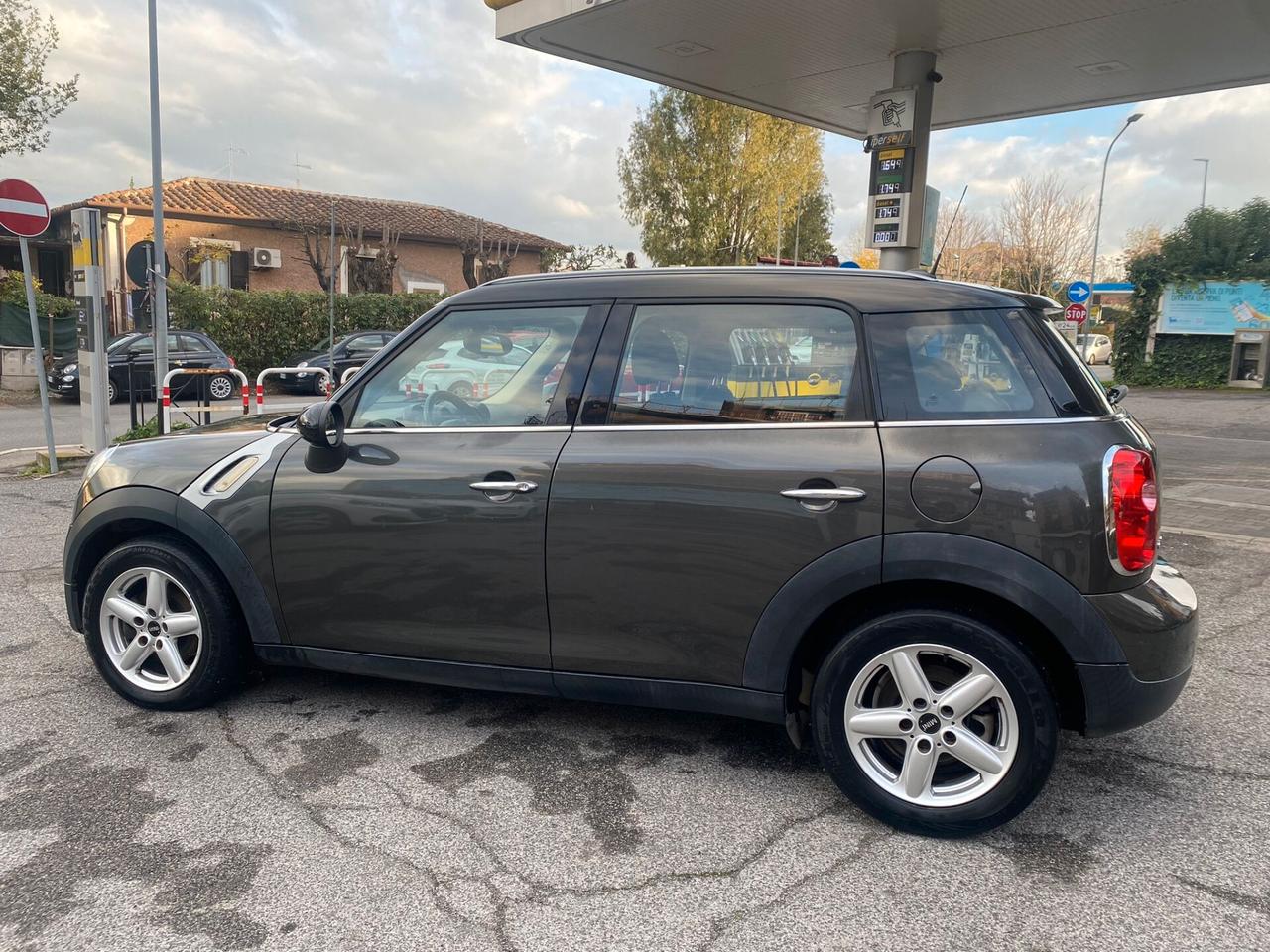 Mini Cooper D Countryman Mini 1.6 Cooper D Countryman x neopatentati